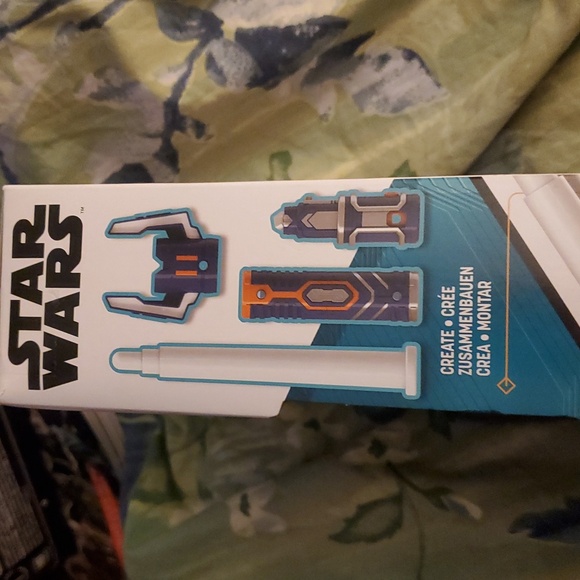 Star Wars Ahsoka Tano Lightsaber Forge - Picture 5 of 7